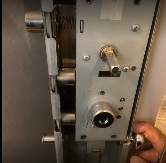 urgent serrurier réparation de serrure 13eme