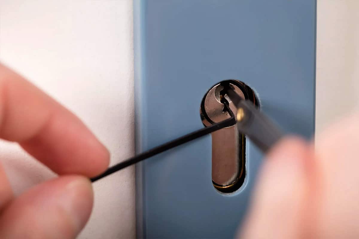 ouvrir porte maison sans clé